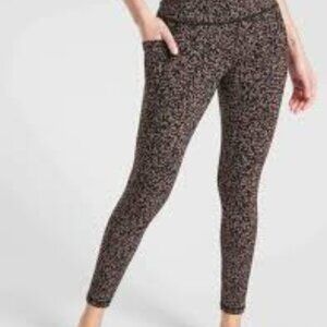 Athleta Salutation Stash Pocket Printed 7/8